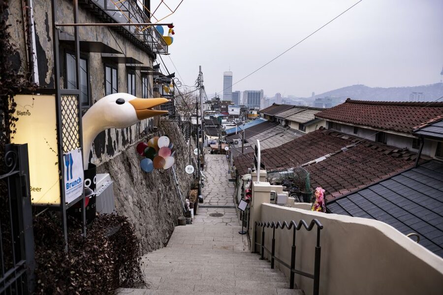 Seoul: Nighttime Hidden Gems Walking Tour - Naksan Park and the dragon in Seoul’s old geography