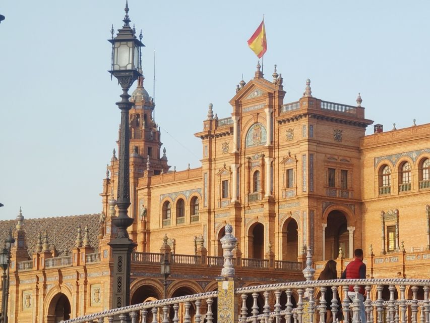 Seville: Small-Group City Highlights Walking Tour - Cathedral and Giralda: Seville’s unmistakable profile