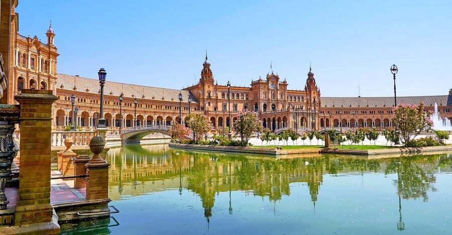 Seville: Small-Group City Highlights Walking Tour - Meeting at Plaza de San Francisco