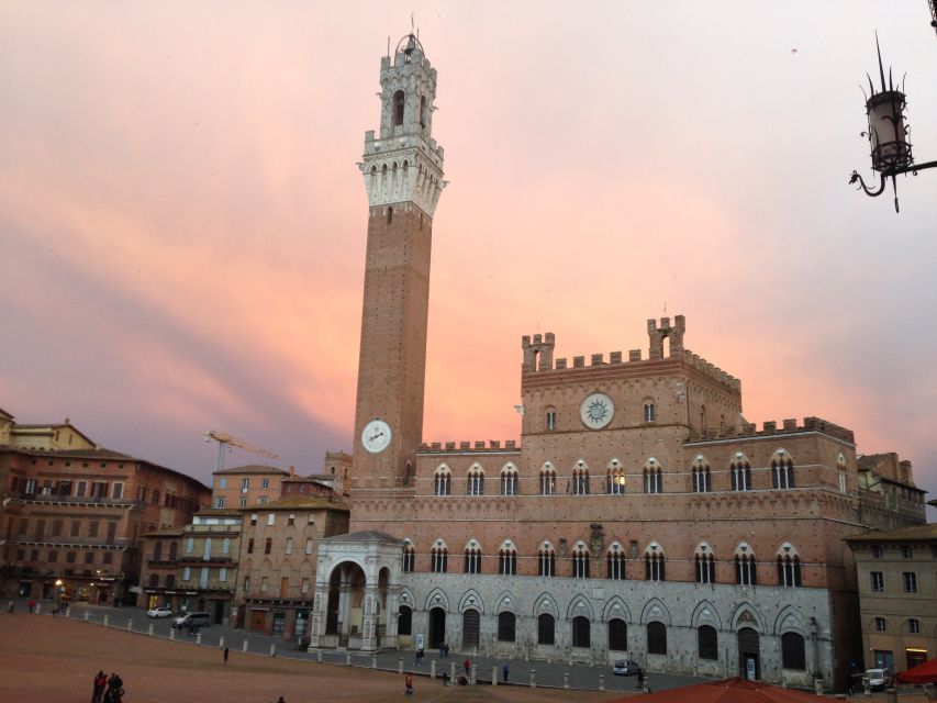 Siena: 3h Private City Walking Tour with Optional Cathedral - Palaces, banks, and the old commercial street
