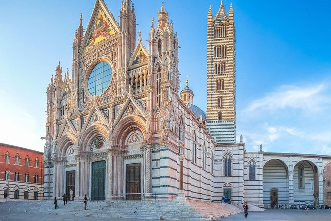 Skip the Line: Siena Duomo and City Walking Tour - Palazzo Chigi Saracini from the outside