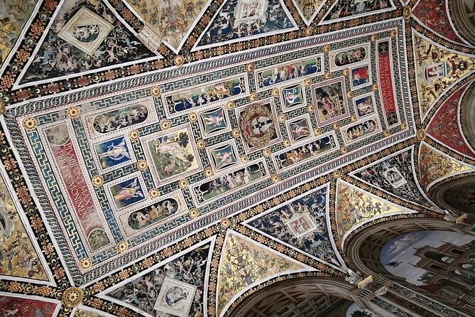 Skip the Line: Siena Duomo and City Walking Tour - Entering Siena’s black-and-white Duomo