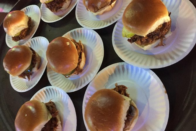 Southern Flavors Food, Pub Crawl, and History Walking Tour - Starting in Johnson Square at noon