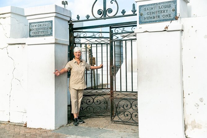St. Louis Cemetery No. 1 Official Walking Tour - Crossing into the City of the Dead