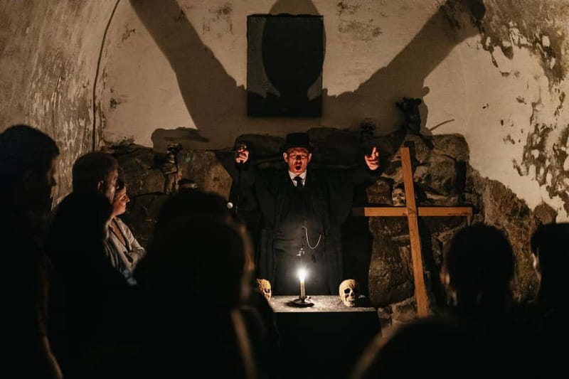 Stockholm: Ghost Walk and Historical Tour - Entering Gamla Stan after dark