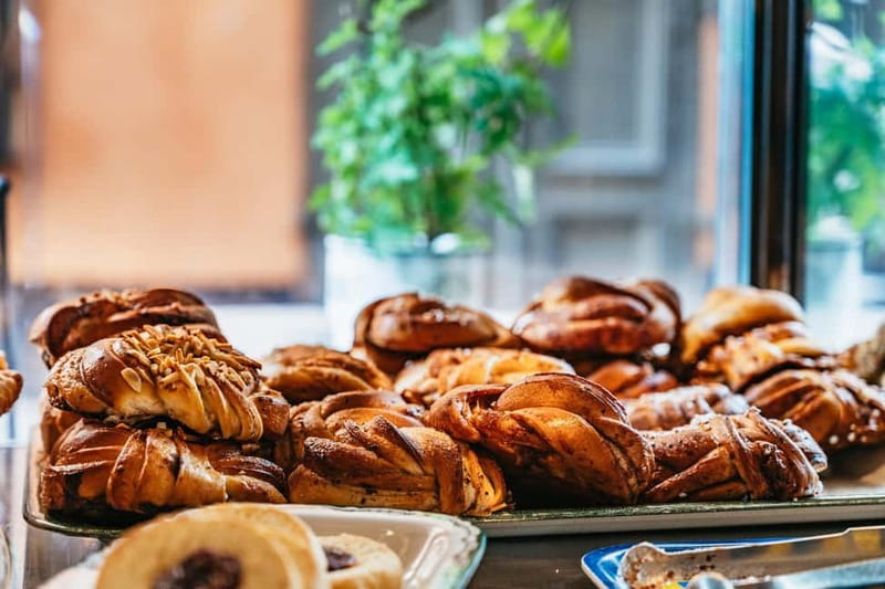 Stockholm: Swedish Food Guided Walking Tour - A proper seafood lunch, not just a nibble