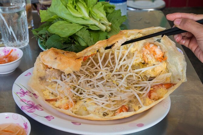 Super Niche Walking Street Food Tour in Ho Chi Minh City - What you actually eat, and how to pace it