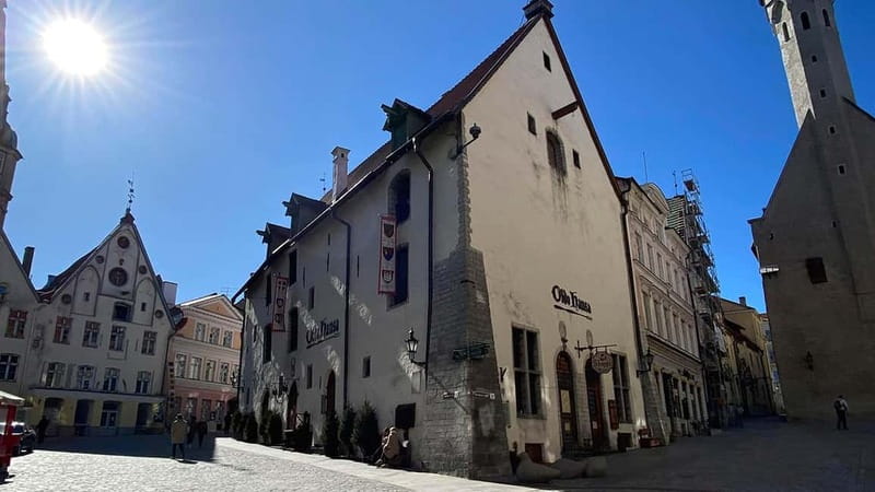 Tallinn: Guided Old Town Historical Walking Tour - Who should book this Old Town tour?