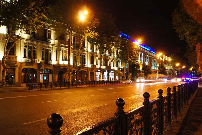 Tbilisi:Evening Walking & Talking Tour with Wine & Boat Ride - Starting at Rose Revolution Square