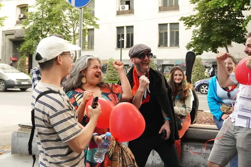 Tbilisi: Evening Walking Tour with Wine & Boat Ride Options - Liberty Square and the change into Old Town