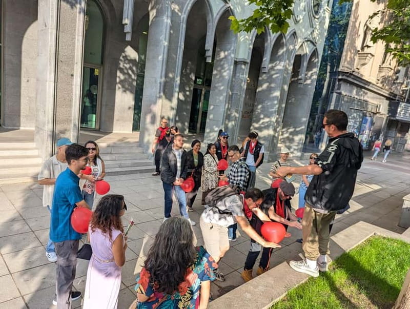 Tbilisi: Evening Walking Tour with Wine & Boat Ride Options - Georgian wine as the closing lesson