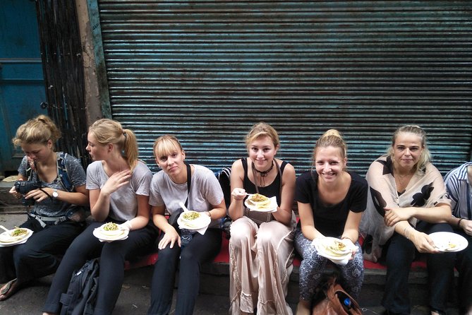 The Great Indian Food Tour: Old Delhi Food and Heritage Walk - Khari Baoli and the smell of Delhi’s spice trade