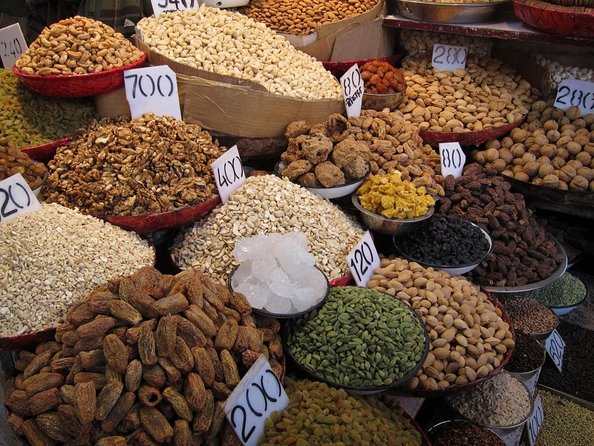 The Great Indian Food Tour: Old Delhi Food and Heritage Walk - Meeting at Rajiv Chowk and reaching the old city