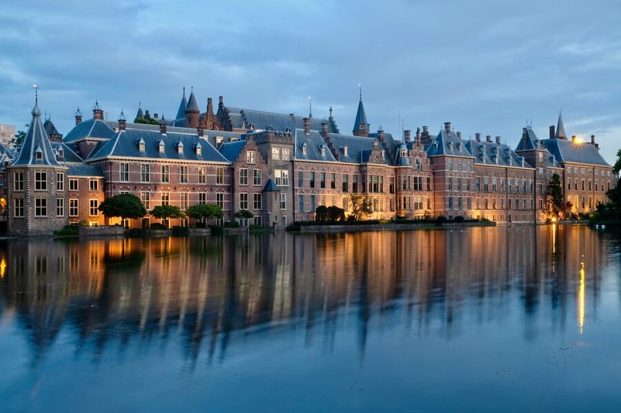 The Hague: City Walking Tour - Who Should Book This Walk