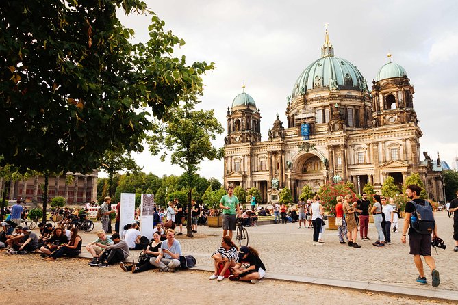 The History of Berlin: WWII PRIVATE Walking Tour With Locals - What the four-hour route feels like