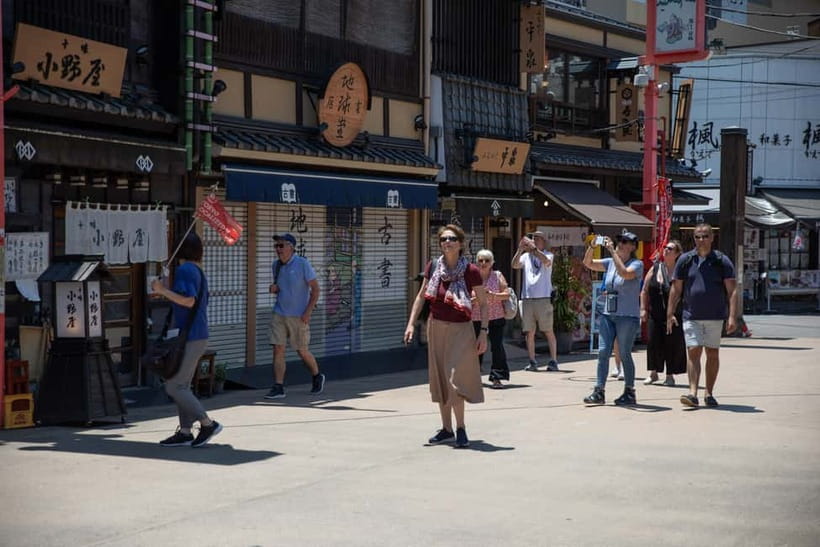 Tokyo: Asakusa Walking Tour with Sensoji Temple Visit - The guides and the feel of the walk