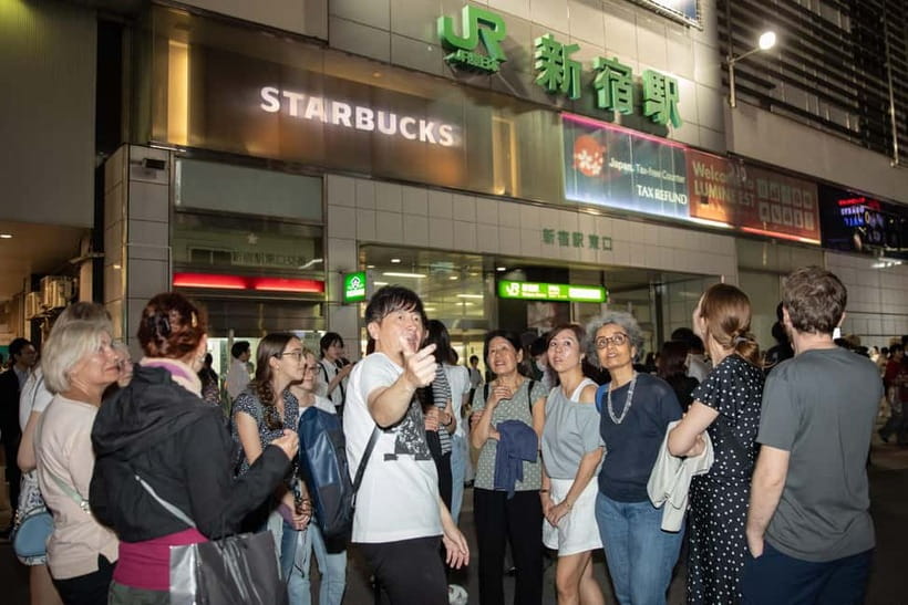 Tokyo: Dark Side of Tokyo Shinjuku Red Light Walking Tour - Why Shinjuku is best seen after dark