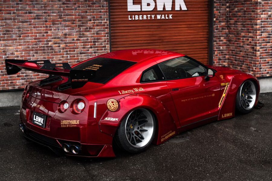 Tokyo Drift: GT-R Car Club R35 Liberty Walk Daikoku meeting - Tokyo Tower provides the final photo stop
