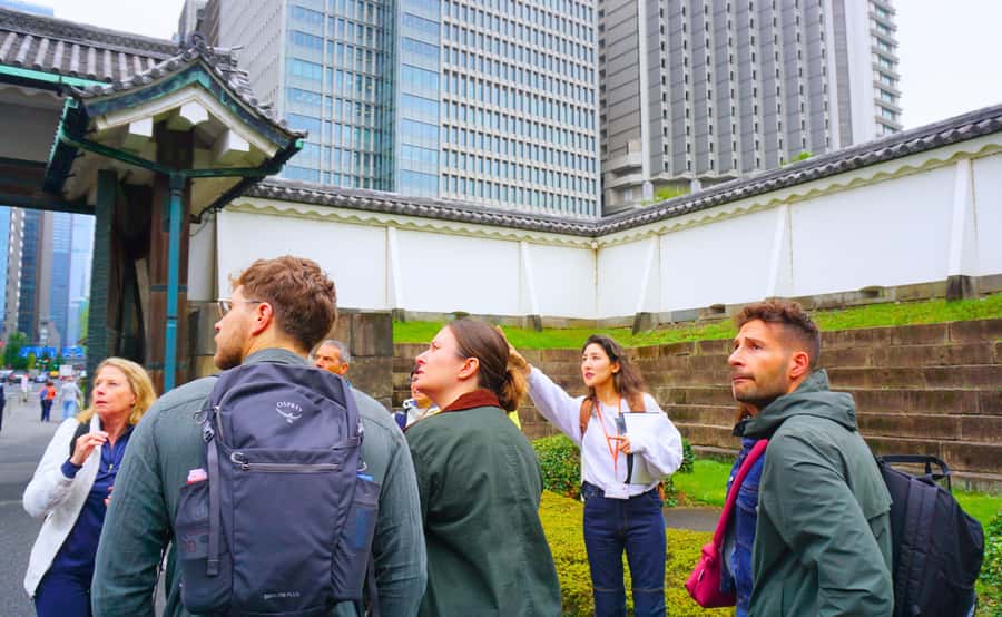 Tokyo: Imperial Palace Japanese History Walking Tour - Bamboo, gifted trees, and royal koi