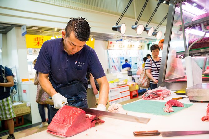 Tokyo Tsukiji Fish Market Food and Culture Walking Tour - Kitchen tools and practical market shopping