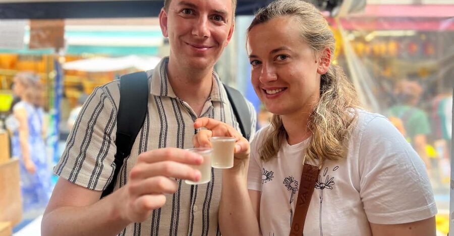 Tokyo: Tsukiji Fish Market Guided Walking Tour - Key points at a glance