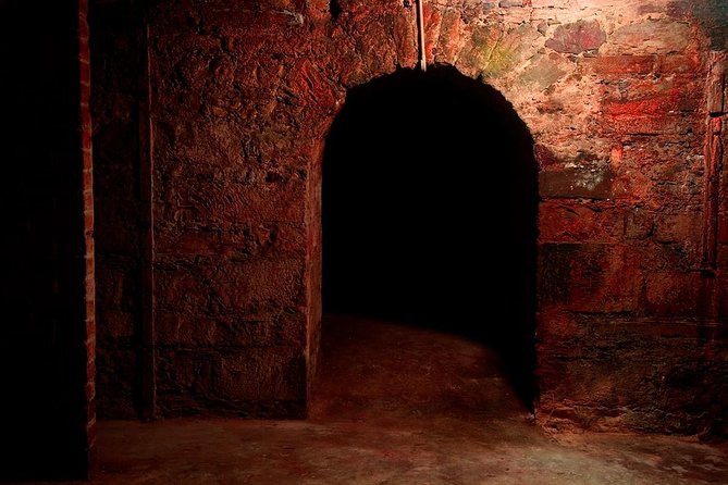 Underground Vaults Walking Tour in Edinburgh Old Town - The witchcraft temple and haunted chamber