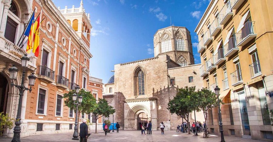 Valencia: Essentials and World Heritages Sites Walking Tour - City Hall and Valencia’s civic heart