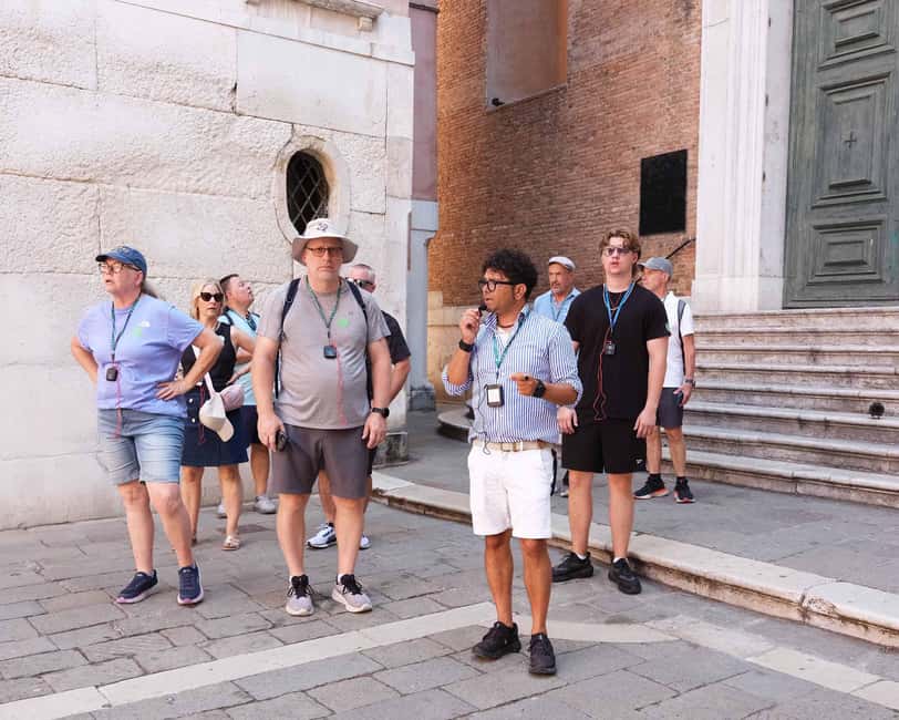 Venice: San Marco to Rialto Walk & Spritz Like a Local - The bacaro stop and a real Venetian ritual