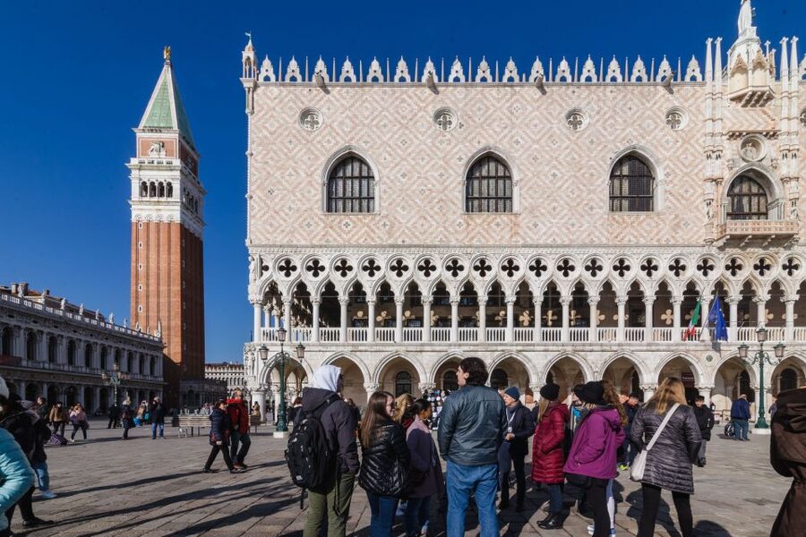 Venice: San Marco to Rialto Walk & Spritz Like a Local - The Venice Gallery VR experience
