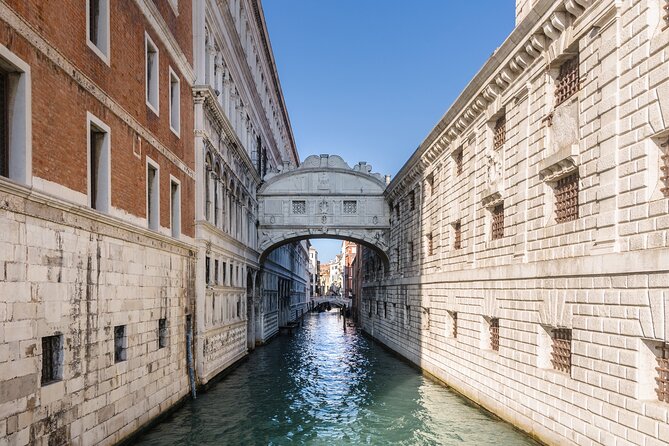 Venice: San Marco to Rialto Walking Tour & Spritz Like a Local - Reaching Rialto without a map