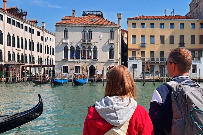 Venice Sightseeing Small Group Walking Tour with a Local Guide - Campo San Pantalon and the first steps
