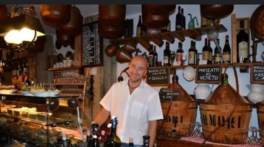 Venice: Sunset Walking Tour with Food and Wine Tastings - The best way to spend a first evening in Venice