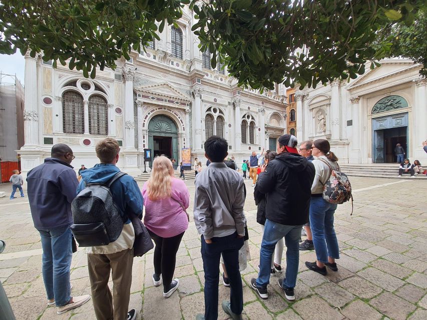 Venice: Walking Guided Tour of the City Must-See Sites - Dorsoduro begins the walk
