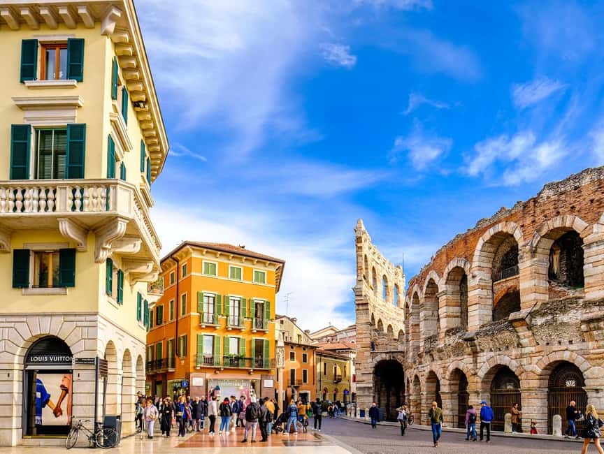 Verona: Small Group Guided Walking Tour with Arena Tickets - The cable car to Saint Peter’s Hill