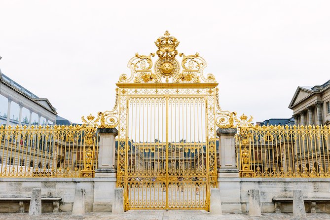 Versailles Château and Gardens Walking Tour - The Hall of Mirrors and the weight of history