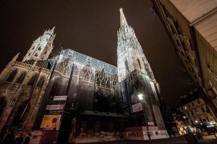 Vienna: Ghosts and Legends Guided Nighttime Walking Tour - Starting at the Hofburg and Augustinian Church