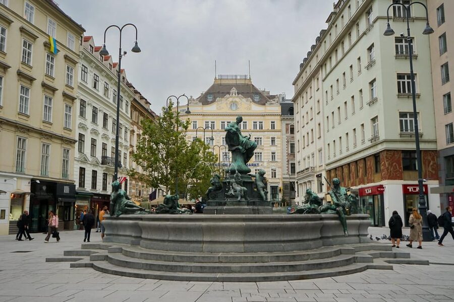 Vienna: Guided Walking Tour of City Highlights & Hidden Gems - The Spanish Riding School and Vienna’s traditions