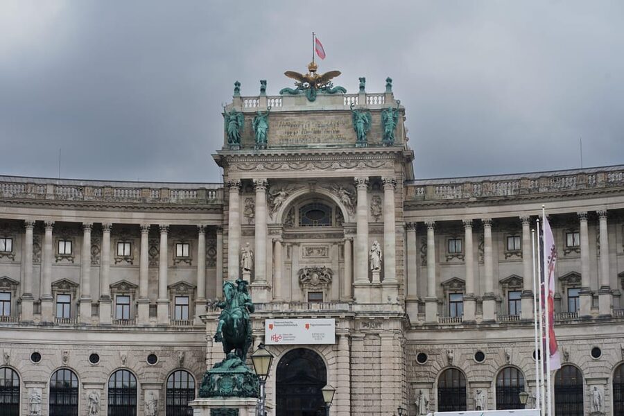 Vienna: Guided Walking Tour of City Highlights & Hidden Gems - Finishing at St. Stephen’s Cathedral