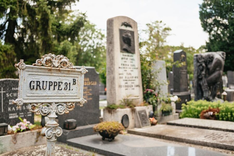 Vienna: Vienna Central Cemetery Guided Walking Tour - Key points to know before you go