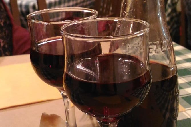 Walking Food Tour of Florence with Tastings and Wine - Guides make or break the evening