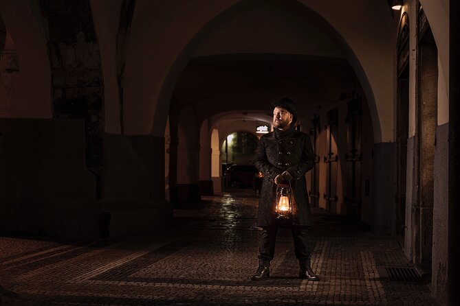 Walking Night Tour Ghost Stories and Legends of Prague's Old Town - The Old-New Synagogue and the legend of the Golem