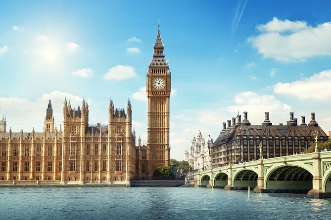 Walking Tour of London Westminster Abbey, Big Ben, Buckingham - The Queen Victoria Memorial and St. James’s Palace