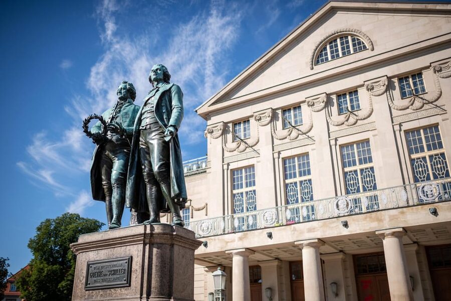 Weimar: Old Town Guided Walking Tour - Starting at the Neptun Fountain