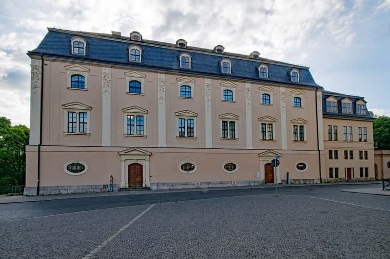 Weimar: Scavenger Hunt Self-Guided Walking Tour - Finding the Anna-Amalia-Library