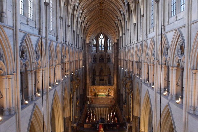 Westminster Guided Walking Tour with Abbey Entry - Trafalgar Square in a compact 20 minutes