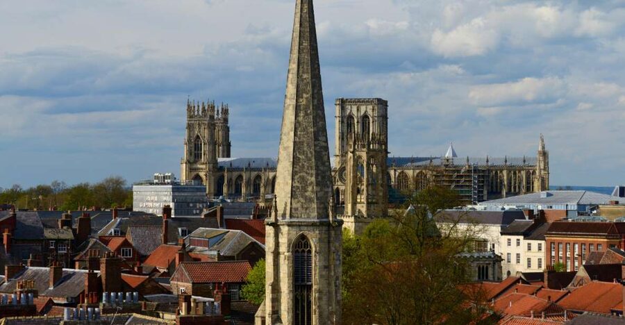 York: City Highlights Small Group Walking Tour - Why this 90-minute York walk works so well