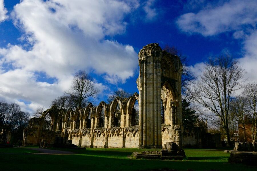 York: City Highlights Small Group Walking Tour - Guides, pace, and the human side of the tour