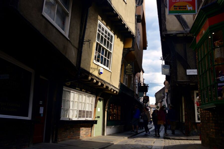 York: City Highlights Small Group Walking Tour - Starting behind the Central Library