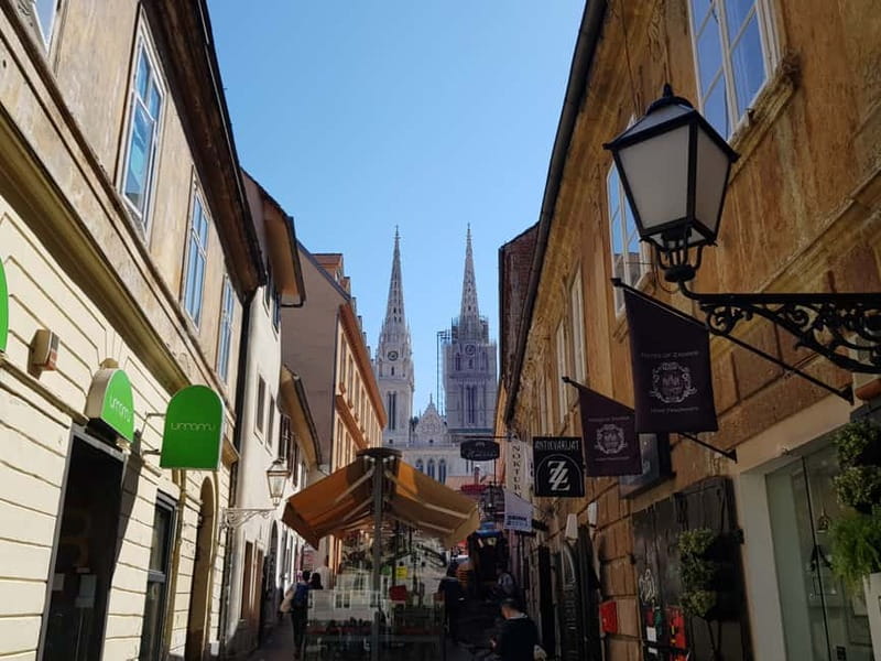 Zagreb: City and WWII Tunnels Walking Tour - The guides make the difference