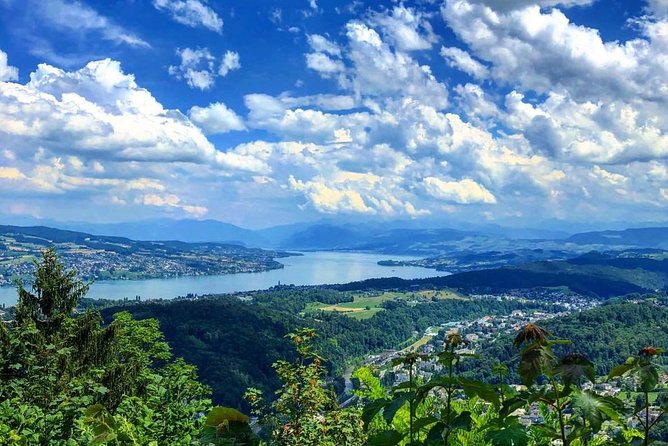 Zurich Walking Tour With Cruise and Aerial Cable Car - Walking through Zurich’s Old Town